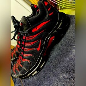 Mens Red and Black Air Max Plus Size 10.5
